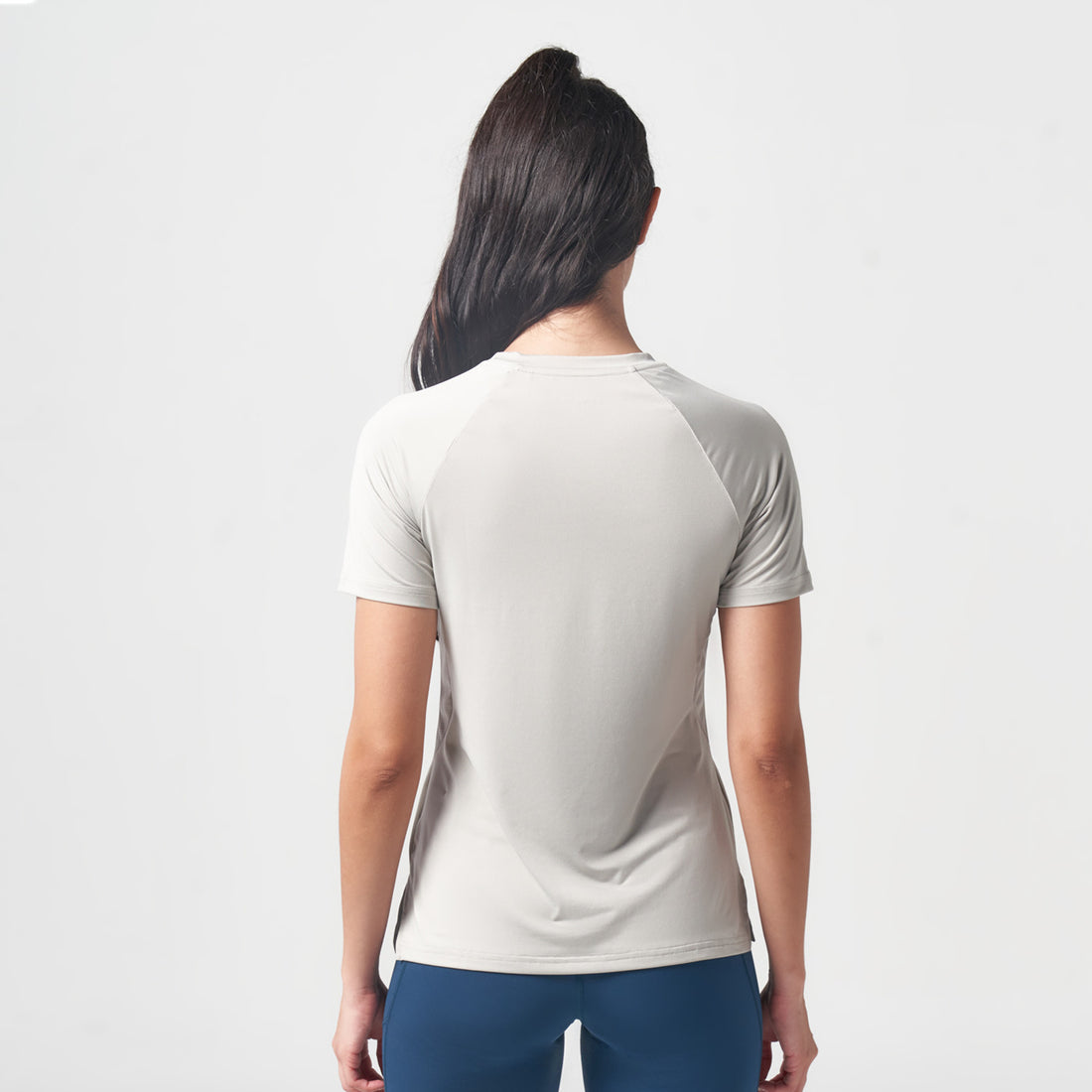 ESSENTIAL WEIGHTLESS TEE - WILLOW GREY